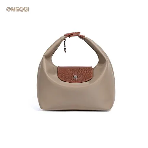 Nylon Dumpling Bag D2381 Khaki Brown